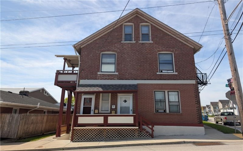 105 Depot St, Youngwood, 15697, ,Multi-unit,For Sale,Depot St,1757566