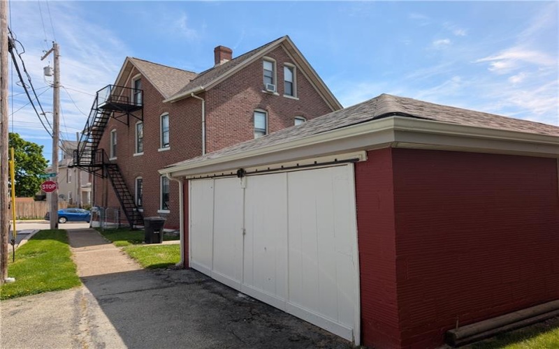 105 Depot St, Youngwood, 15697, ,Multi-unit,For Sale,Depot St,1757566