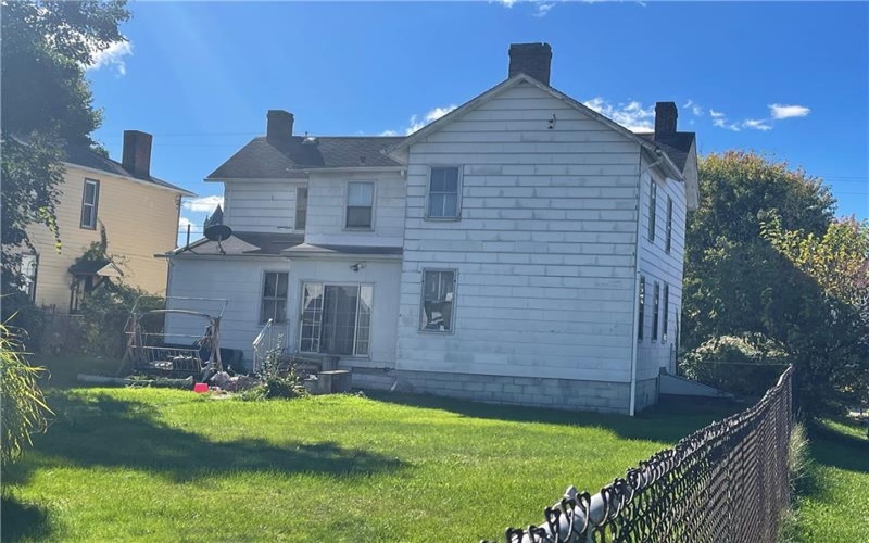 49 Walnut St, Uniontown, 15401, 4 Bedrooms Bedrooms, ,2 BathroomsBathrooms,Residential,For Sale,Walnut St,1757571