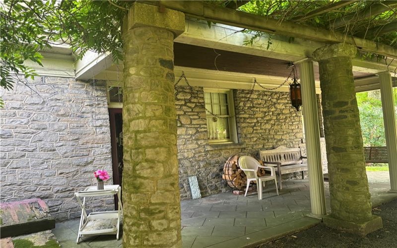 1126 HIGH ST, Brownsville, 15417, 5 Bedrooms Bedrooms, ,2.1 BathroomsBathrooms,Residential,For Sale,HIGH ST,1757662