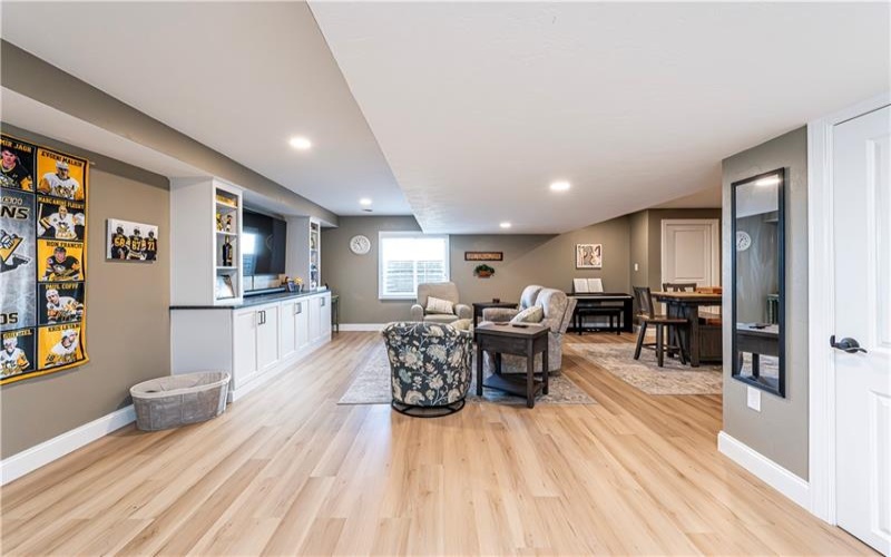 131 SHARON DRIVE, Pleasant Unity, 15676, 4 Bedrooms Bedrooms, 10 Rooms Rooms,3.1 BathroomsBathrooms,Residential,For Sale,SHARON DRIVE,1757538