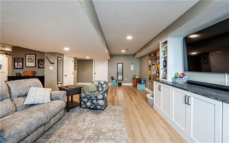 131 SHARON DRIVE, Pleasant Unity, 15676, 4 Bedrooms Bedrooms, 10 Rooms Rooms,3.1 BathroomsBathrooms,Residential,For Sale,SHARON DRIVE,1757538