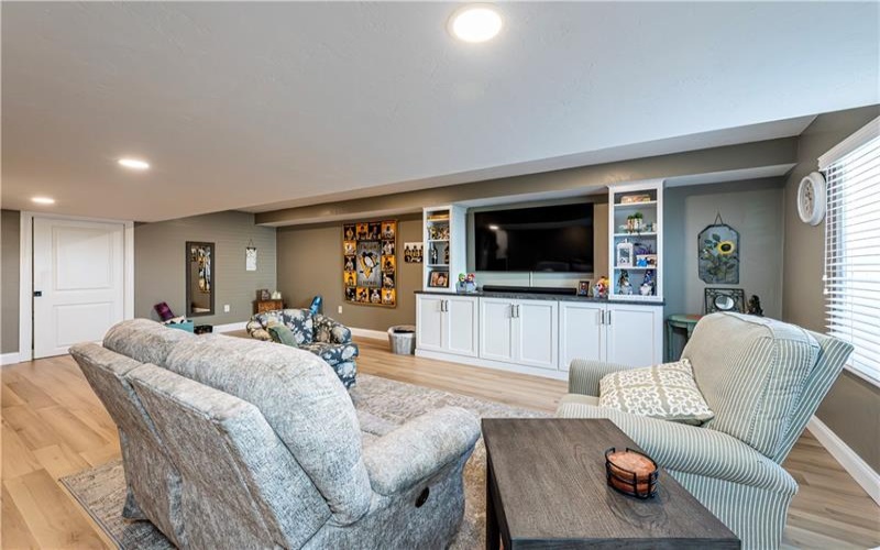131 SHARON DRIVE, Pleasant Unity, 15676, 4 Bedrooms Bedrooms, 10 Rooms Rooms,3.1 BathroomsBathrooms,Residential,For Sale,SHARON DRIVE,1757538