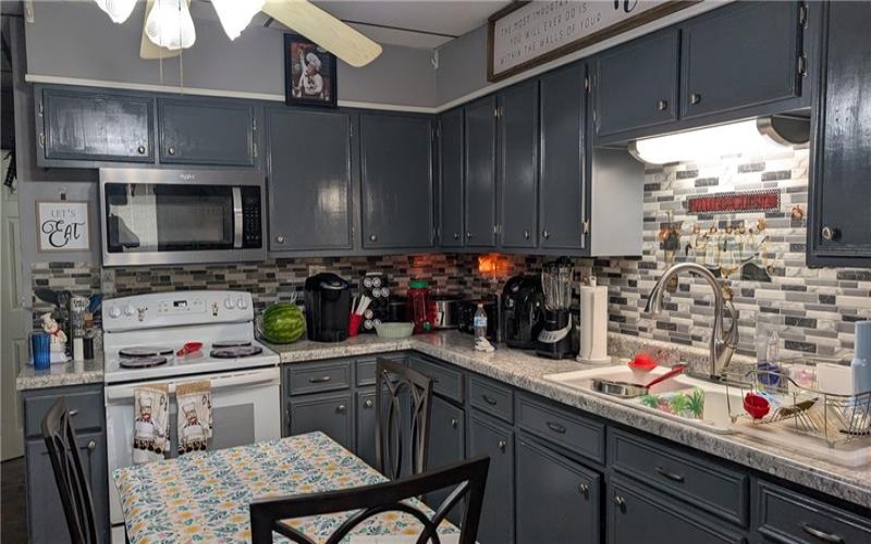 1241 Pittsburgh Road, Uniontown, 15401, 5 Bedrooms Bedrooms, ,3 BathroomsBathrooms,Residential,For Sale,Pittsburgh Road,1757702