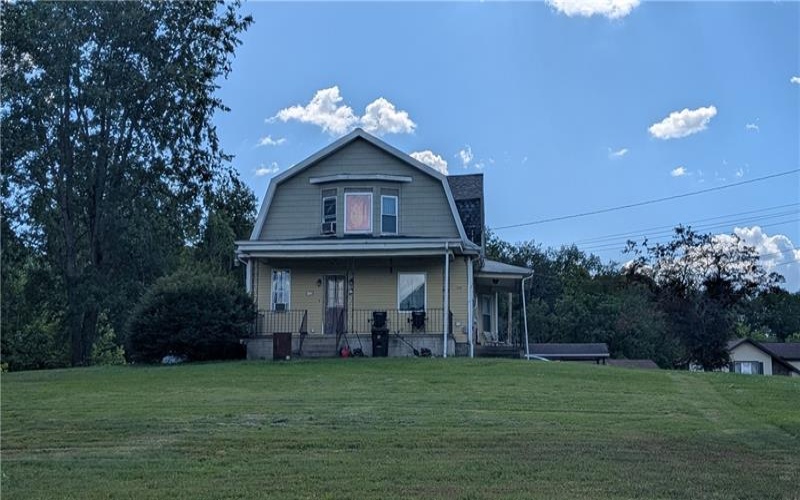 1241 Pittsburgh Road, Uniontown, 15401, 5 Bedrooms Bedrooms, ,3 BathroomsBathrooms,Residential,For Sale,Pittsburgh Road,1757702