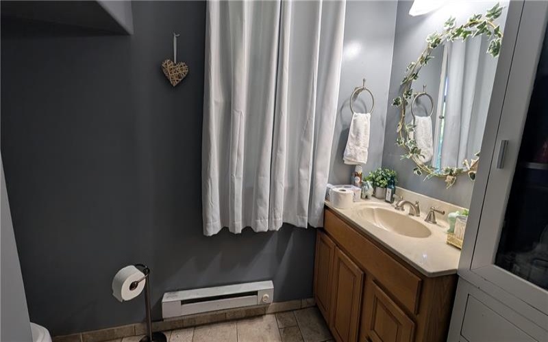 1241 Pittsburgh Road, Uniontown, 15401, 5 Bedrooms Bedrooms, ,3 BathroomsBathrooms,Residential,For Sale,Pittsburgh Road,1757702