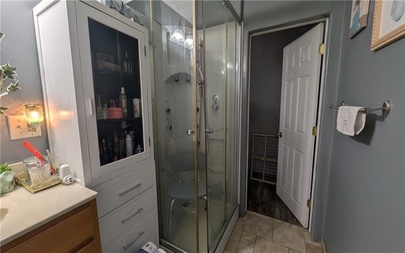 1241 Pittsburgh Road, Uniontown, 15401, 5 Bedrooms Bedrooms, ,3 BathroomsBathrooms,Residential,For Sale,Pittsburgh Road,1757702
