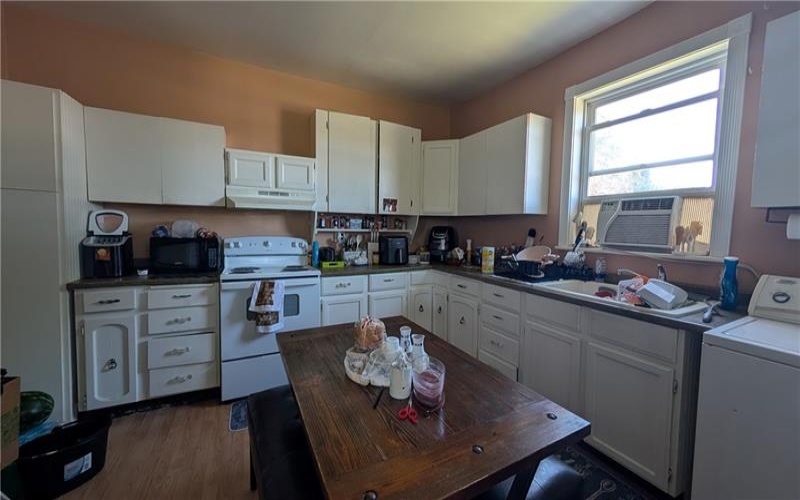 1241 Pittsburgh Road, Uniontown, 15401, 5 Bedrooms Bedrooms, ,3 BathroomsBathrooms,Residential,For Sale,Pittsburgh Road,1757702