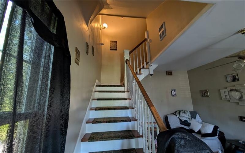 1241 Pittsburgh Road, Uniontown, 15401, 5 Bedrooms Bedrooms, ,3 BathroomsBathrooms,Residential,For Sale,Pittsburgh Road,1757702