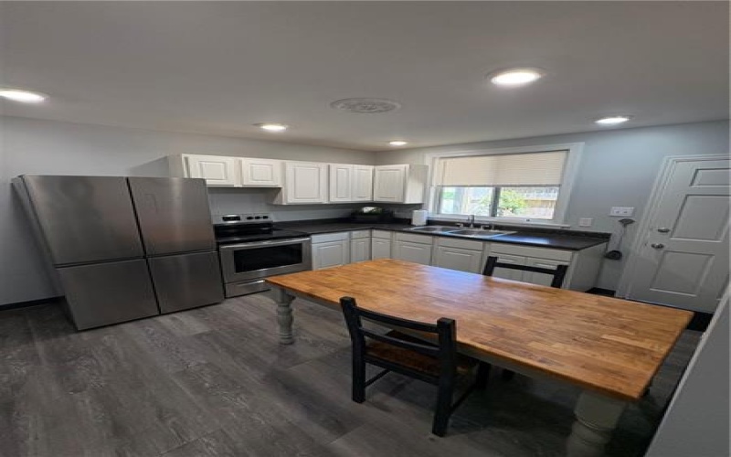 305 Pennsylvania Ave, Greensburg, 15601, 2 Bedrooms Bedrooms, ,1.1 BathroomsBathrooms,Lease,For Rent,Pennsylvania Ave,1757764
