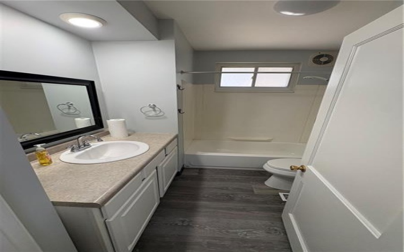 305 Pennsylvania Ave, Greensburg, 15601, 2 Bedrooms Bedrooms, ,1.1 BathroomsBathrooms,Lease,For Rent,Pennsylvania Ave,1757764