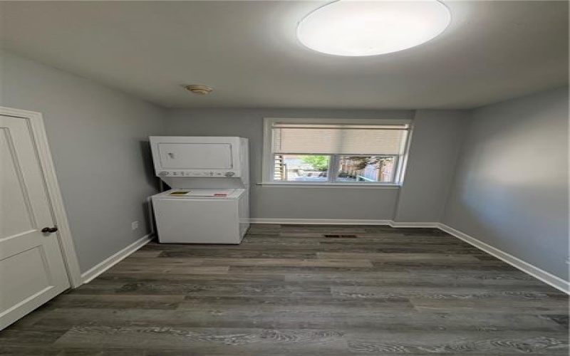 305 Pennsylvania Ave, Greensburg, 15601, 2 Bedrooms Bedrooms, ,1.1 BathroomsBathrooms,Lease,For Rent,Pennsylvania Ave,1757764