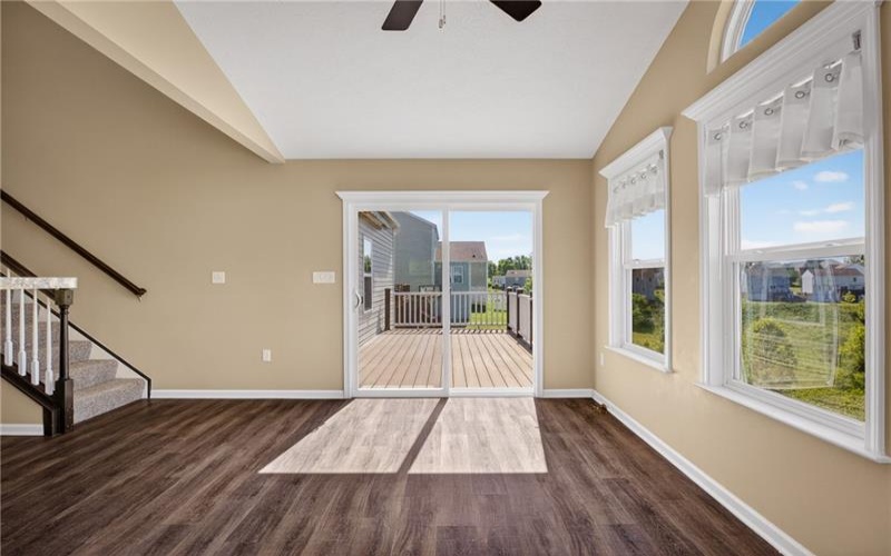 229 Country Barn Rd, Houston, 15342, 3 Bedrooms Bedrooms, 11 Rooms Rooms,2.2 BathroomsBathrooms,Residential,For Sale,Country Barn Rd,1757524