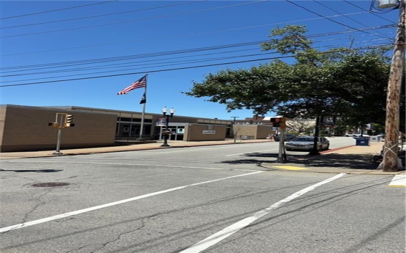 303 Pennsylvania Ave, Greensburg, 15601, 1 Bedroom Bedrooms, ,1.1 BathroomsBathrooms,Lease,For Rent,Pennsylvania Ave,1757777