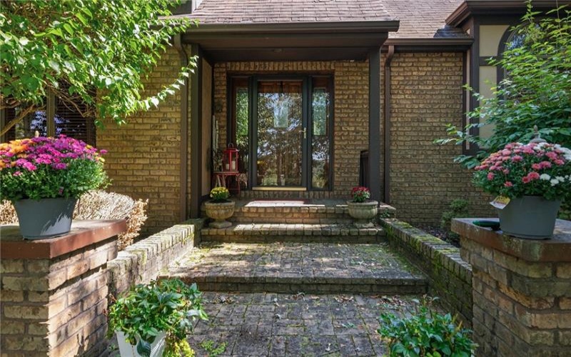 338 Quarry Rd, Washington, 15301, 5 Bedrooms Bedrooms, 14 Rooms Rooms,3.2 BathroomsBathrooms,Residential,For Sale,Quarry Rd,1732671