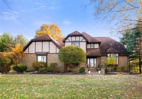 338 Quarry Rd, Washington, 15301, 5 Bedrooms Bedrooms, 14 Rooms Rooms,3.2 BathroomsBathrooms,Residential,For Sale,Quarry Rd,1732671