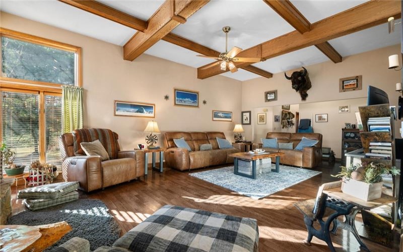 338 Quarry Rd, Washington, 15301, 5 Bedrooms Bedrooms, 14 Rooms Rooms,3.2 BathroomsBathrooms,Residential,For Sale,Quarry Rd,1732671