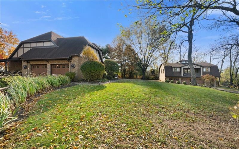 338 Quarry Rd, Washington, 15301, 5 Bedrooms Bedrooms, 14 Rooms Rooms,3.2 BathroomsBathrooms,Residential,For Sale,Quarry Rd,1732671