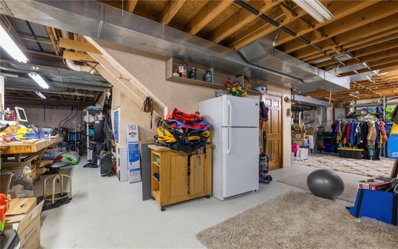 338 Quarry Rd, Washington, 15301, 5 Bedrooms Bedrooms, 14 Rooms Rooms,3.2 BathroomsBathrooms,Residential,For Sale,Quarry Rd,1732671