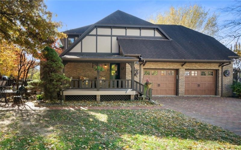 338 Quarry Rd, Washington, 15301, 5 Bedrooms Bedrooms, 14 Rooms Rooms,3.2 BathroomsBathrooms,Residential,For Sale,Quarry Rd,1732671