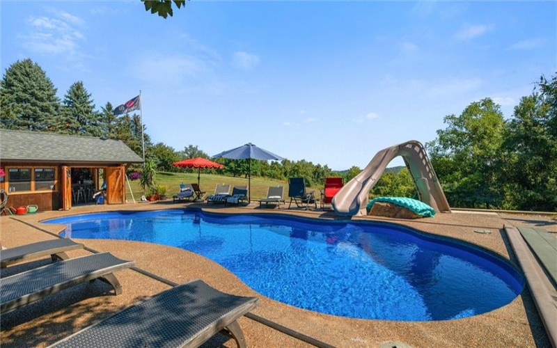338 Quarry Rd, Washington, 15301, 5 Bedrooms Bedrooms, 14 Rooms Rooms,3.2 BathroomsBathrooms,Residential,For Sale,Quarry Rd,1732671