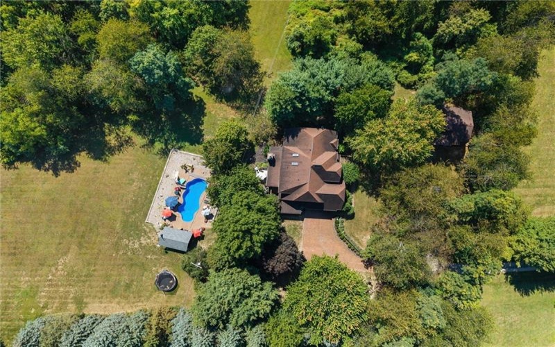 338 Quarry Rd, Washington, 15301, 5 Bedrooms Bedrooms, 14 Rooms Rooms,3.2 BathroomsBathrooms,Residential,For Sale,Quarry Rd,1732671