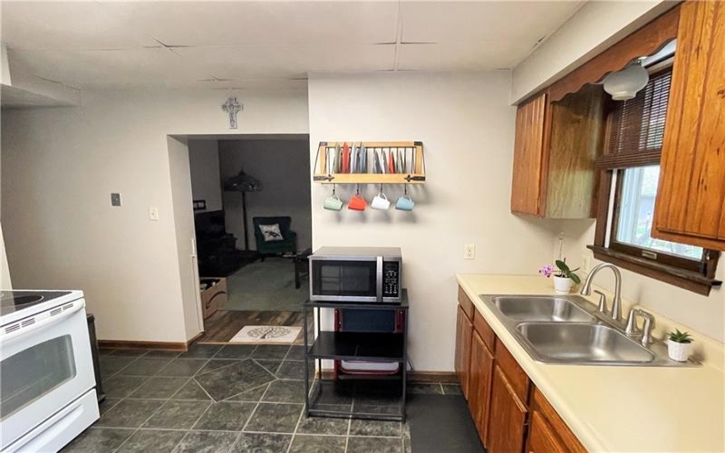 1190 LEEDS AVENUE, Monessen, 15062, 3 Bedrooms Bedrooms, 7 Rooms Rooms,2 BathroomsBathrooms,Residential,For Sale,LEEDS AVENUE,1757418