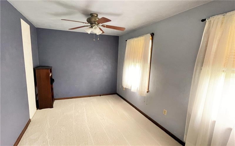 1190 LEEDS AVENUE, Monessen, 15062, 3 Bedrooms Bedrooms, 7 Rooms Rooms,2 BathroomsBathrooms,Residential,For Sale,LEEDS AVENUE,1757418