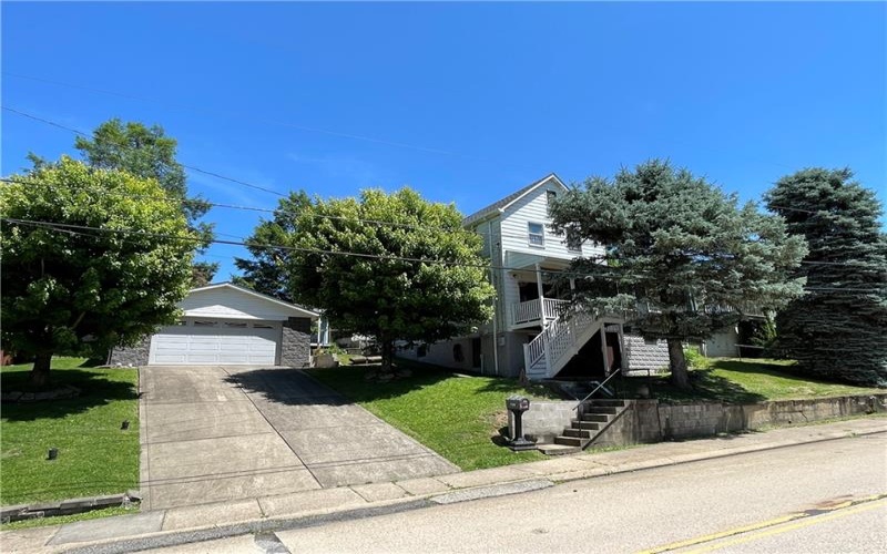 1190 LEEDS AVENUE, Monessen, 15062, 3 Bedrooms Bedrooms, 7 Rooms Rooms,2 BathroomsBathrooms,Residential,For Sale,LEEDS AVENUE,1757418
