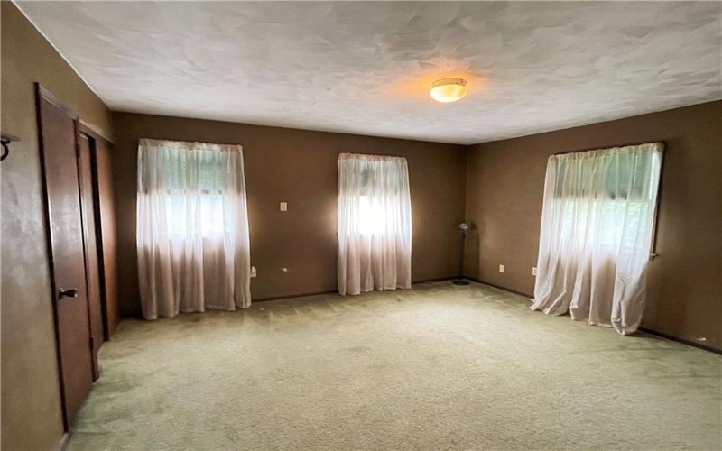 1190 LEEDS AVENUE, Monessen, 15062, 3 Bedrooms Bedrooms, 7 Rooms Rooms,2 BathroomsBathrooms,Residential,For Sale,LEEDS AVENUE,1757418