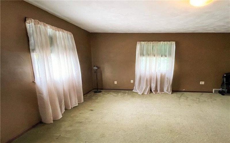 1190 LEEDS AVENUE, Monessen, 15062, 3 Bedrooms Bedrooms, 7 Rooms Rooms,2 BathroomsBathrooms,Residential,For Sale,LEEDS AVENUE,1757418