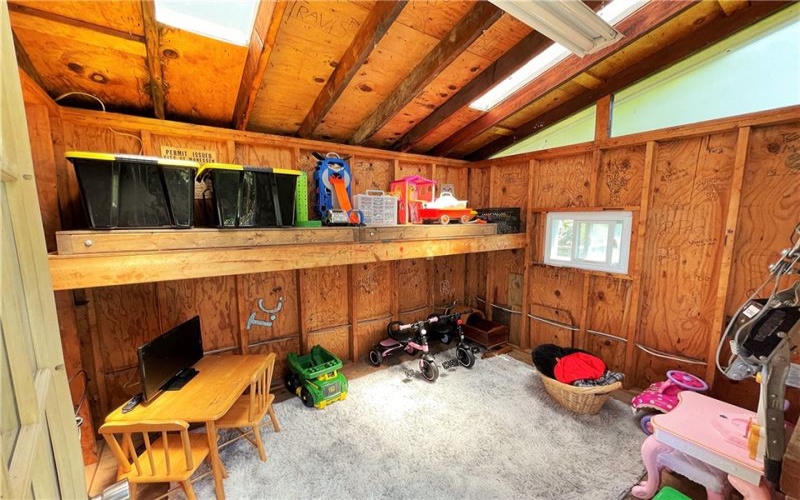 1190 LEEDS AVENUE, Monessen, 15062, 3 Bedrooms Bedrooms, 7 Rooms Rooms,2 BathroomsBathrooms,Residential,For Sale,LEEDS AVENUE,1757418