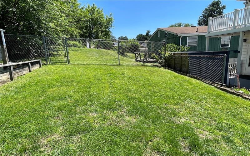 1190 LEEDS AVENUE, Monessen, 15062, 3 Bedrooms Bedrooms, 7 Rooms Rooms,2 BathroomsBathrooms,Residential,For Sale,LEEDS AVENUE,1757418