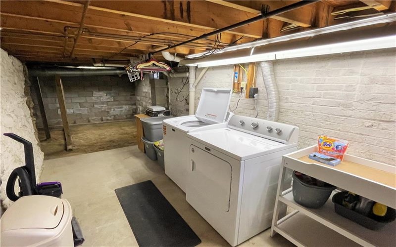1190 LEEDS AVENUE, Monessen, 15062, 3 Bedrooms Bedrooms, 7 Rooms Rooms,2 BathroomsBathrooms,Residential,For Sale,LEEDS AVENUE,1757418