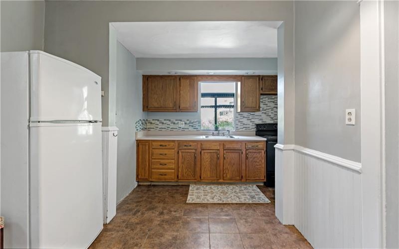 228 4th St, Greensburg, 15601, 3 Bedrooms Bedrooms, ,1 BathroomBathrooms,Residential,For Sale,4th St,1757432