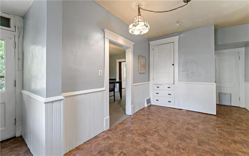 228 4th St, Greensburg, 15601, 3 Bedrooms Bedrooms, ,1 BathroomBathrooms,Residential,For Sale,4th St,1757432