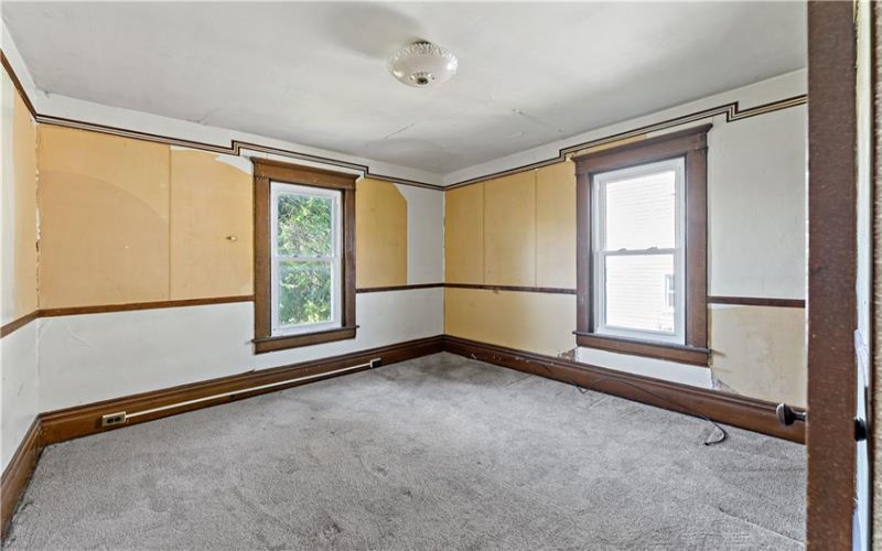 228 4th St, Greensburg, 15601, 3 Bedrooms Bedrooms, ,1 BathroomBathrooms,Residential,For Sale,4th St,1757432