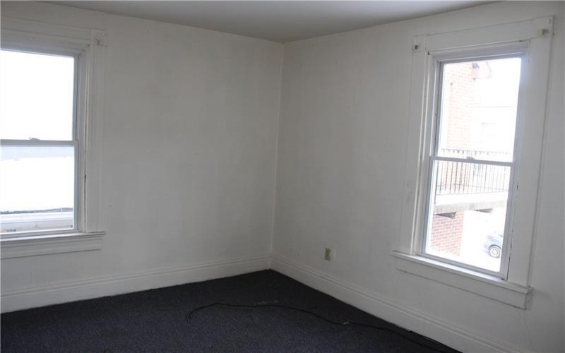 577 Linden Way, Donora, 15033, 2 Bedrooms Bedrooms, 6 Rooms Rooms,1 BathroomBathrooms,Residential,For Sale,Linden Way,1757933