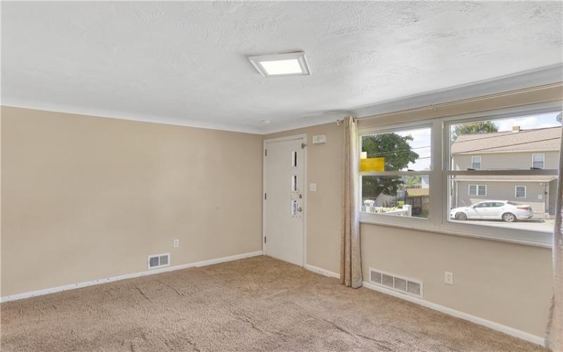 402 Highland Street, Herminie, 15637, 3 Bedrooms Bedrooms, 5 Rooms Rooms,1.1 BathroomsBathrooms,Residential,For Sale,Highland Street,1757990