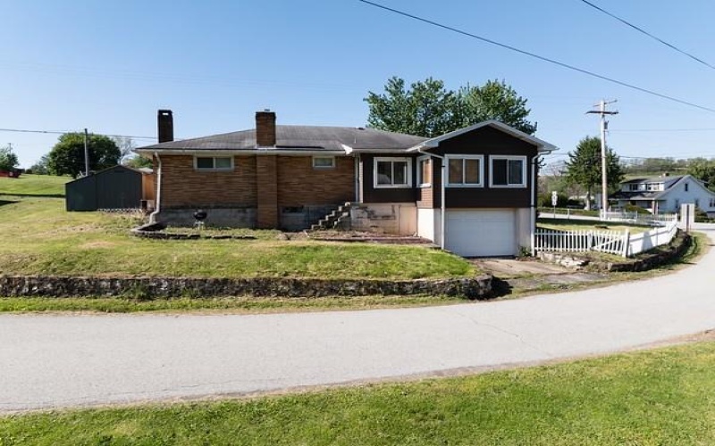 2741 Route 982, Mount Pleasant, 15666, 2 Bedrooms Bedrooms, 6 Rooms Rooms,1 BathroomBathrooms,Residential,For Sale,Route 982,1758023