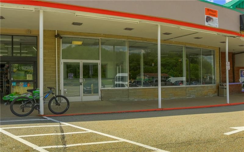 1729 B Rostraver Rd, Belle Vernon, 15012, ,Commercial-industrial-business,For Sale,Rostraver Rd,1757943