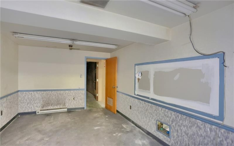 1729 B Rostraver Rd, Belle Vernon, 15012, ,Commercial-industrial-business,For Sale,Rostraver Rd,1757943