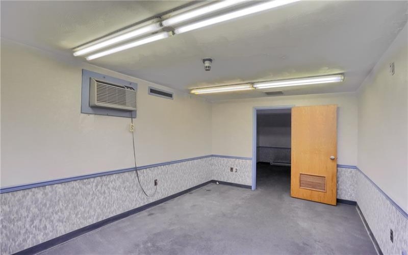 1729 B Rostraver Rd, Belle Vernon, 15012, ,Commercial-industrial-business,For Sale,Rostraver Rd,1757943