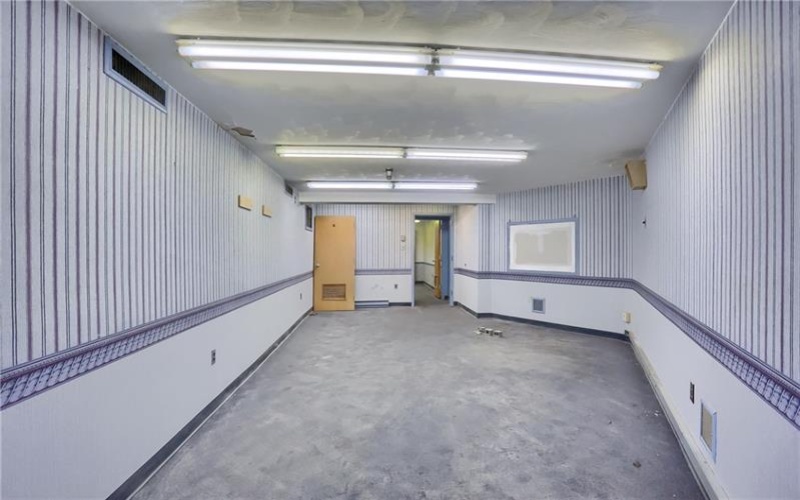 1729 B Rostraver Rd, Belle Vernon, 15012, ,Commercial-industrial-business,For Sale,Rostraver Rd,1757943