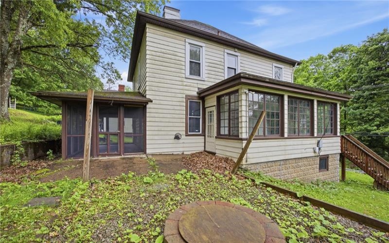 989 Brownstown Rd, Larimer, 15647, 3 Bedrooms Bedrooms, 6 Rooms Rooms,1 BathroomBathrooms,Residential,For Sale,Brownstown Rd,1758018