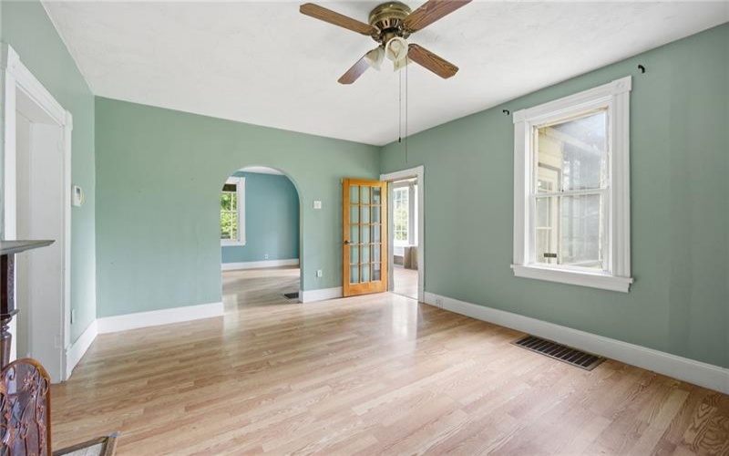 989 Brownstown Rd, Larimer, 15647, 3 Bedrooms Bedrooms, 6 Rooms Rooms,1 BathroomBathrooms,Residential,For Sale,Brownstown Rd,1758018