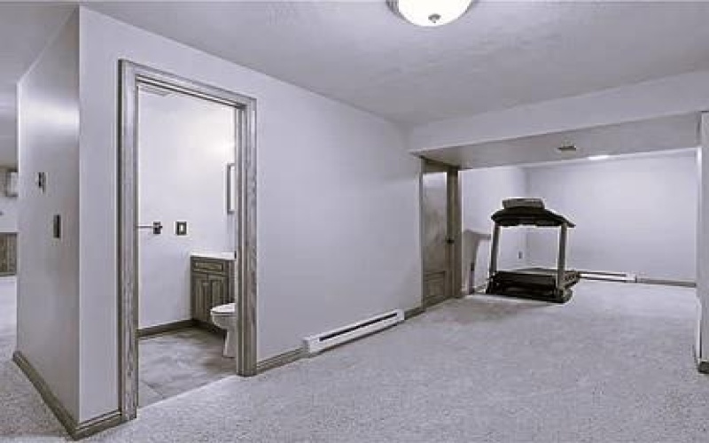 401 Lexington Dr, Greensburg, 15601, 4 Bedrooms Bedrooms, ,2.2 BathroomsBathrooms,Residential,For Sale,Lexington Dr,1741753