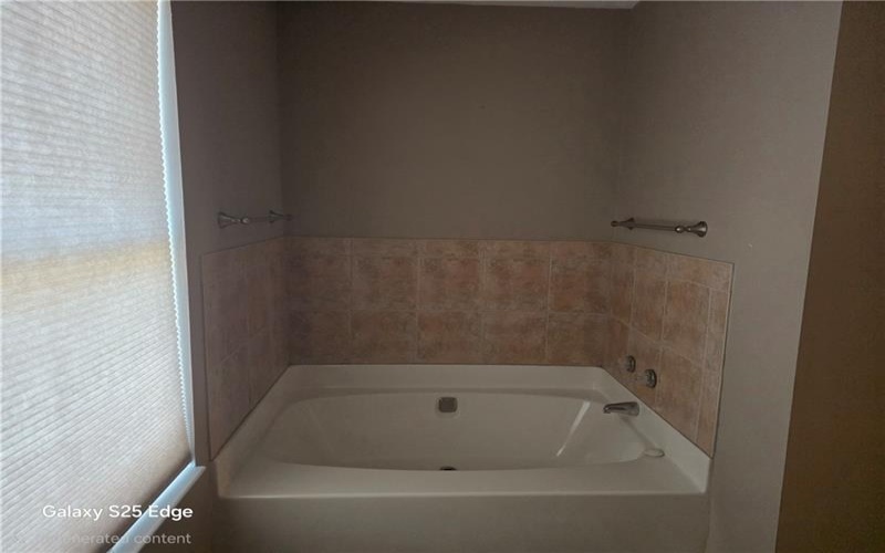 401 Lexington Dr, Greensburg, 15601, 4 Bedrooms Bedrooms, ,2.2 BathroomsBathrooms,Residential,For Sale,Lexington Dr,1741753