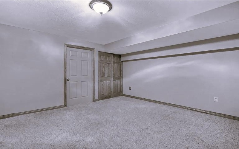 401 Lexington Dr, Greensburg, 15601, 4 Bedrooms Bedrooms, ,2.2 BathroomsBathrooms,Residential,For Sale,Lexington Dr,1741753