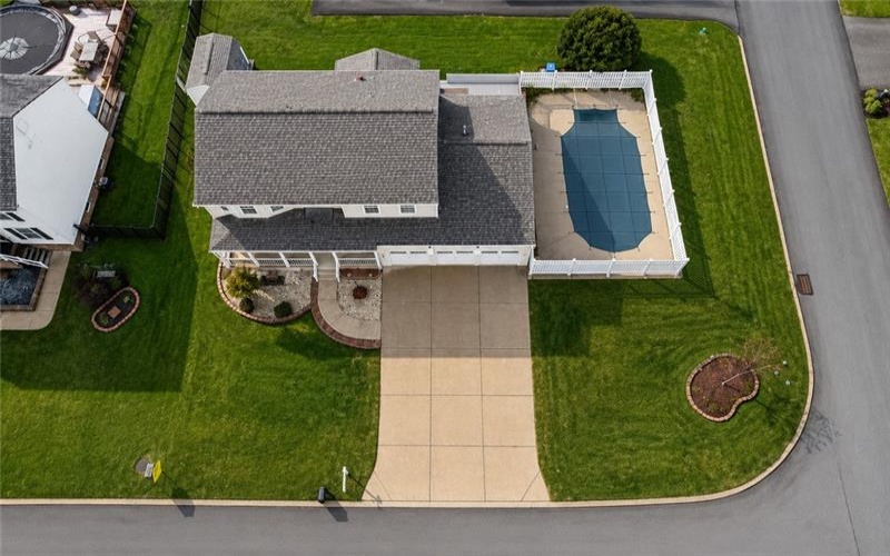 401 Lexington Dr, Greensburg, 15601, 4 Bedrooms Bedrooms, ,2.2 BathroomsBathrooms,Residential,For Sale,Lexington Dr,1741753